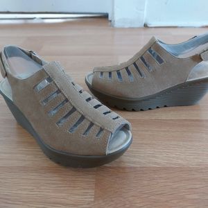 Skechers Memory Foam Women's Tan Leather Wedge Sandals